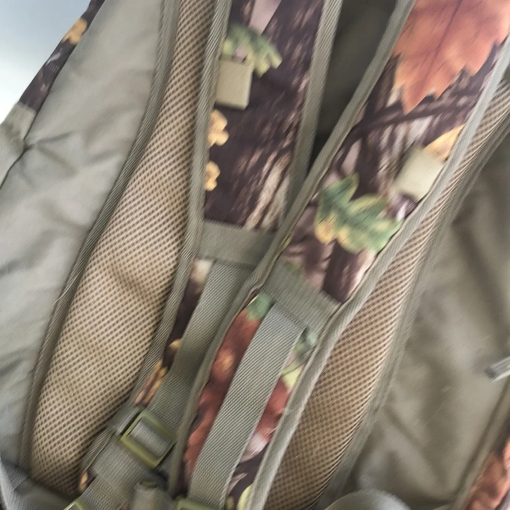 GOODYEAR CAMO BACKPACK • GUC - Picture 8 of 17